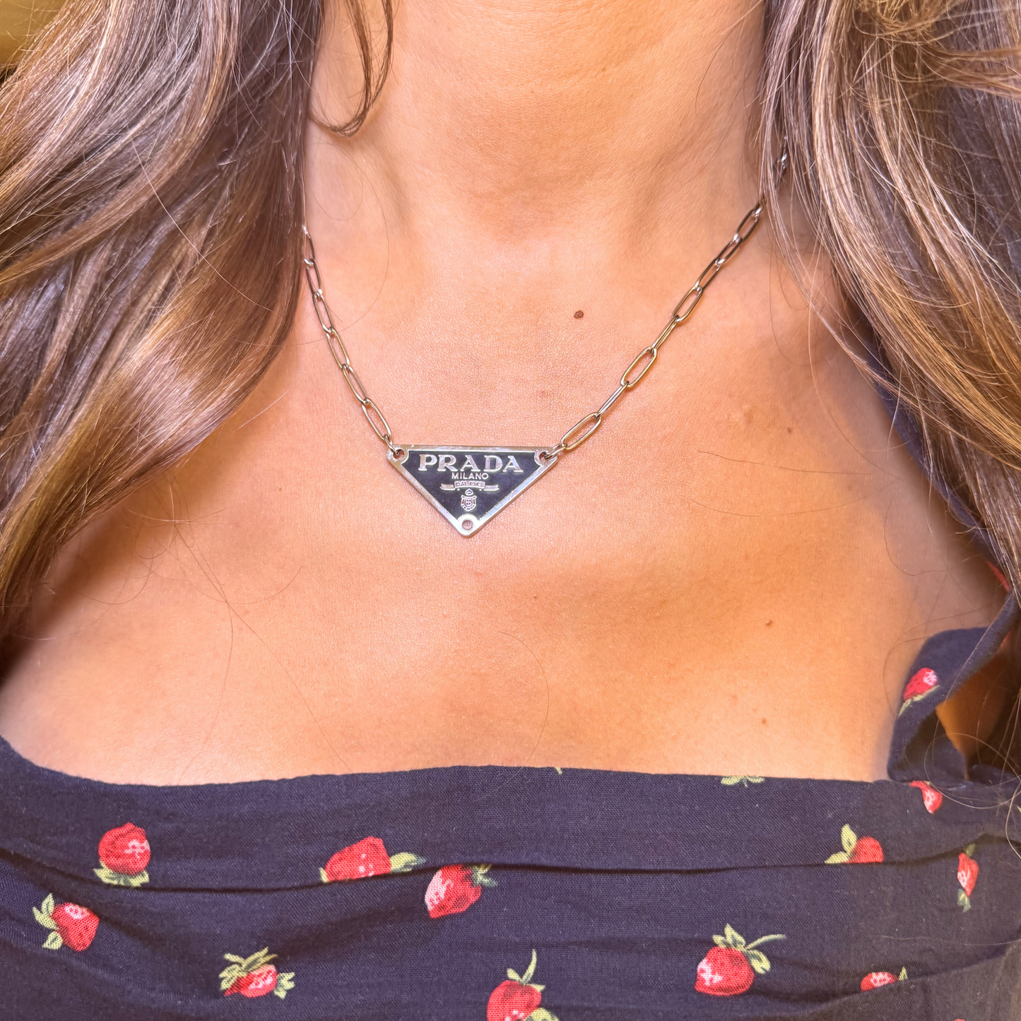 SILVER STAINLESS STEEL NECKLACE