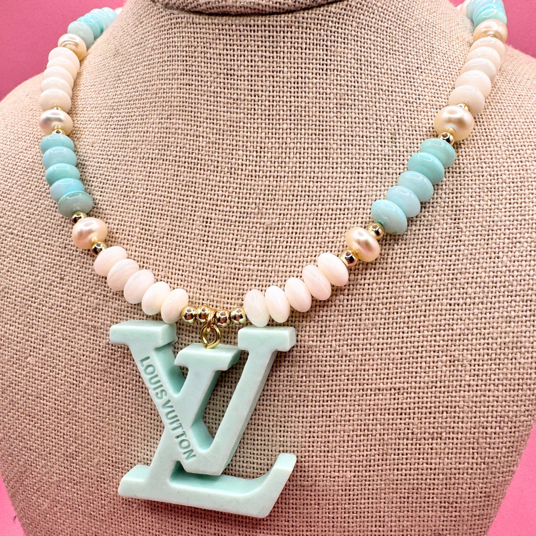 BLUE SUGAR NECKLACE