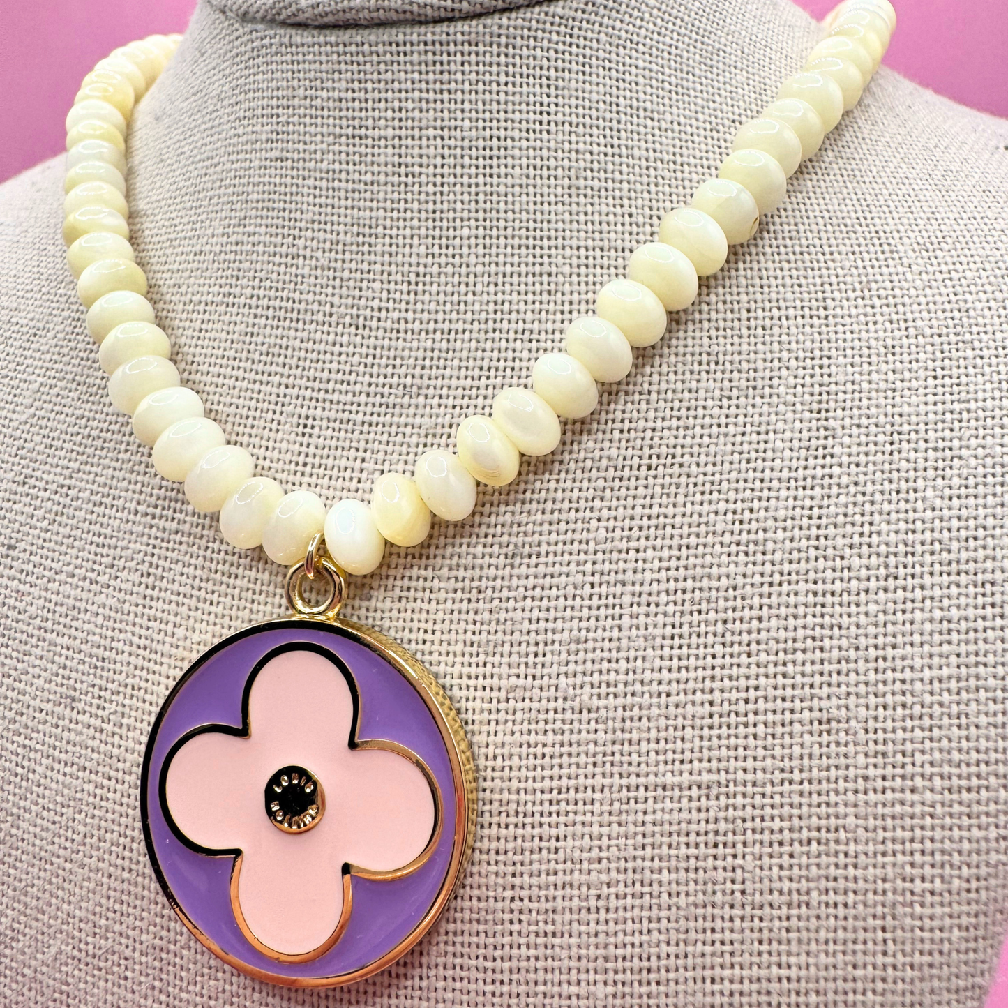 SUGAR PLUM CLOVER NECKLACE